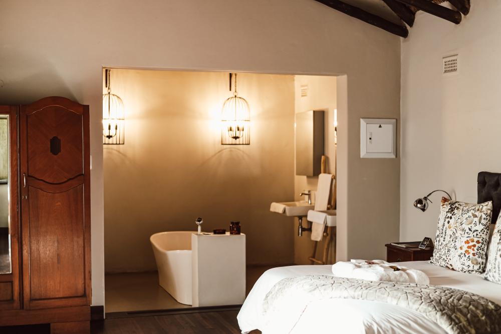 Pierneef's Kraal Guest Lodge Pretoria - Interior view of room 7